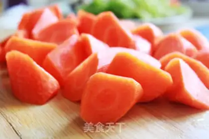 Make Carrot cornbone soup step 1