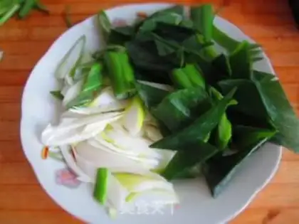 Make Onion fried eggs step 1