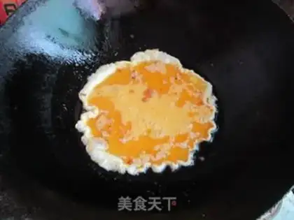 Make Onion fried eggs step 4