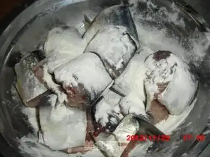 Make Iron-pot fish step 0