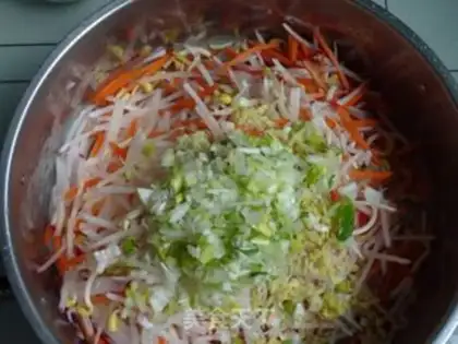 Make Bean rags, radishes step 0