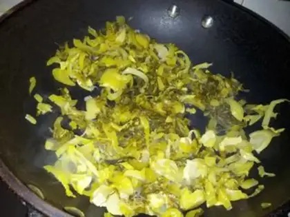 Make Sour sauce and pig intestines step 3
