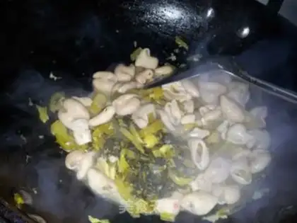 Make Sour sauce and pig intestines step 9