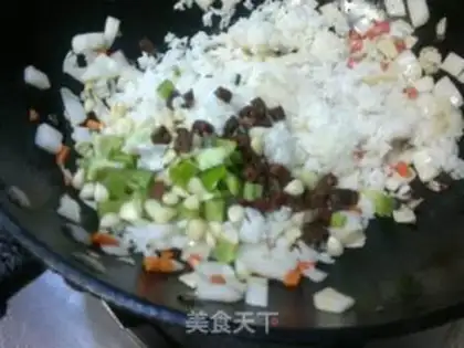 Make Spicy beef fried rice step 2