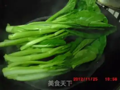 Make Garlic cabbage step 1