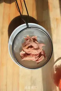 Make Tuna sandwich step 3