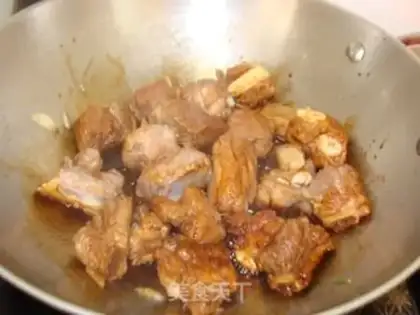 Make Red burning chestnut ribs step 6