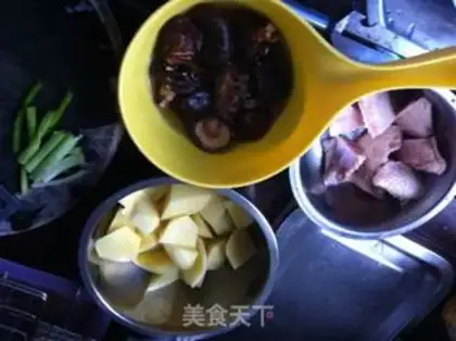 Make Potato chicken wings step 1
