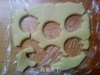 Make doraemon cookies step 14