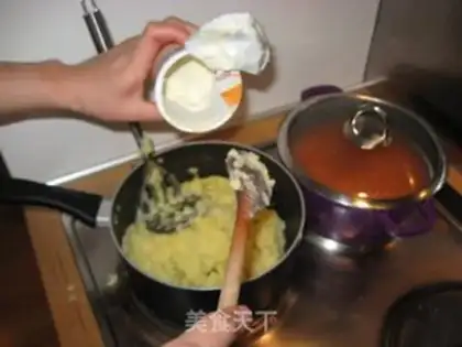 Make Classic mashed potatoes step 5