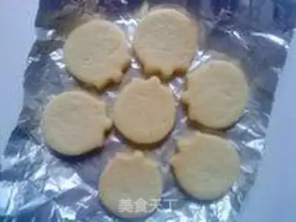 Make doraemon cookies step 19