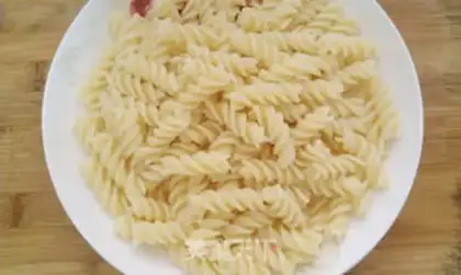 Make Crab mushroom bacon pasta step 3