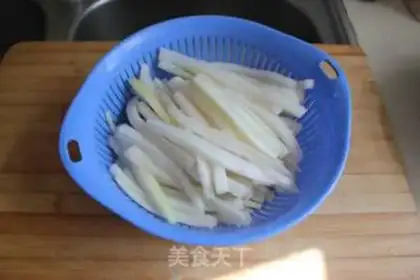 Make radish sauce step 2