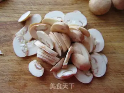 Make French beans, mushroom soup step 2