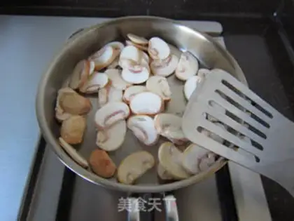 Make French beans, mushroom soup step 4