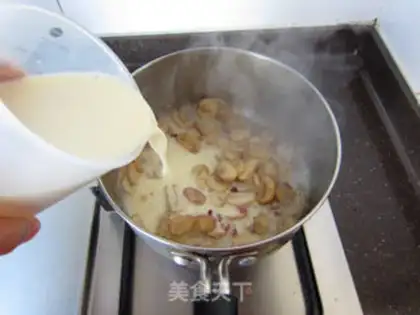 Make French beans, mushroom soup step 7