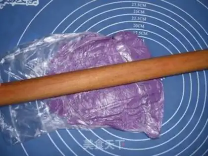 Make A purple mountain cracker step 1