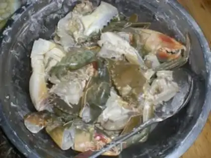 Make Crab onions step 1
