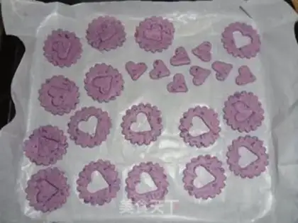 Make A purple mountain cracker step 8