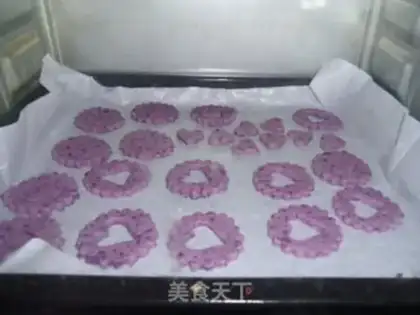 Make A purple mountain cracker step 9