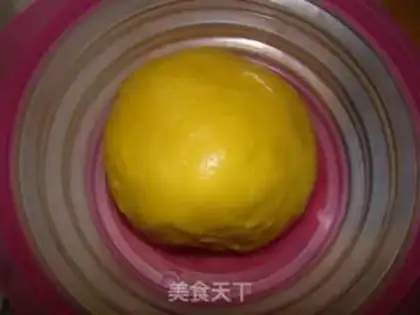 Make Egg toast step 1