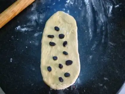 Make Red sugar raisin bread step 9