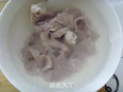 Make Corn pig liver soup step 1