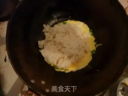 Make Gold egg fried rice step 5