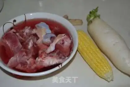 Make Piggy radish corn soup step 0