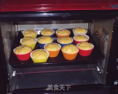 Make Pumpkin cupcake bread step 17