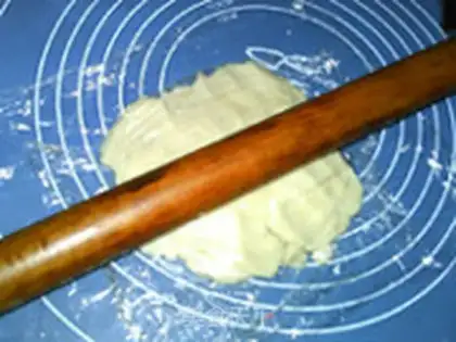 Make Mashed pea rolls step 2