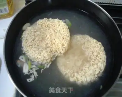 Make Noodles for fresh shrimp step 11