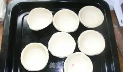 Make Souffle and egg tarts step 0