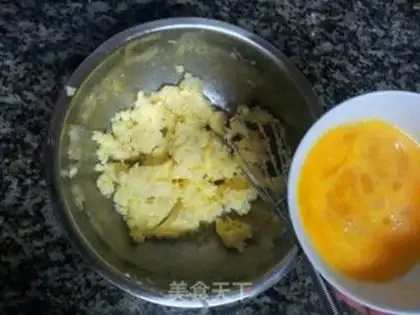 Make Coconut ball step 3