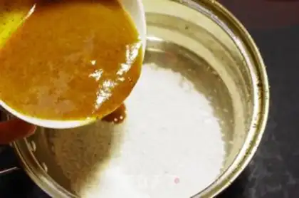 Make Red-tree cake step 4
