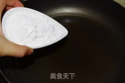 Make Red-tree cake step 5