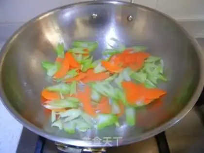 Make Three-coloured lilies step 3