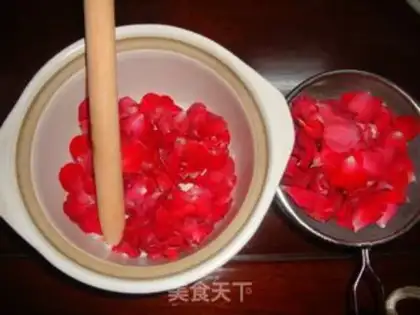Make Homemade rose sauce step 2
