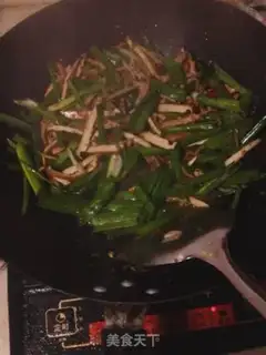 Make Garlic fried meat step 1