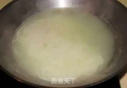 Make Red-oiled sour rice line step 8