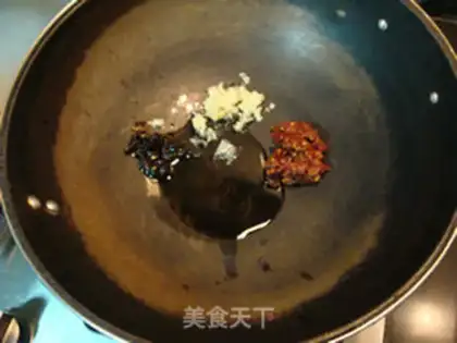 Make Red oil and rice step 3