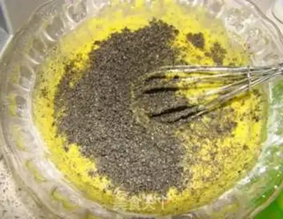 Make Black sesame ricin cake step 5