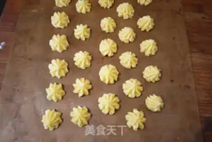 Make Mini-Blueberry Puff step 9