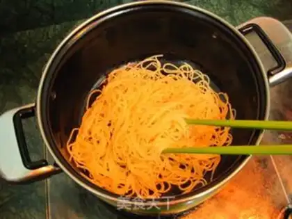 Make Tomato sauce with pasta step 3