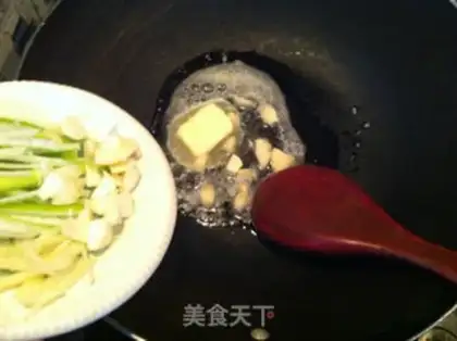 Make Pygmy tomato fried eggs step 4