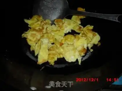 Make Tomato fried eggs step 6