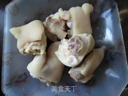 Make The peanuts and pig hoofs step 6