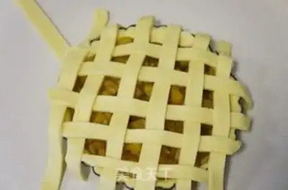 Make Maple apple pie step 16