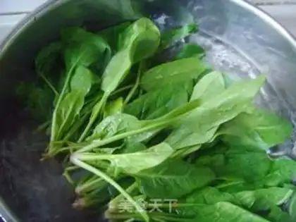 Make Cadass spinach roll step 0