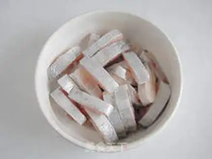 Make Two fresh prawns step 1